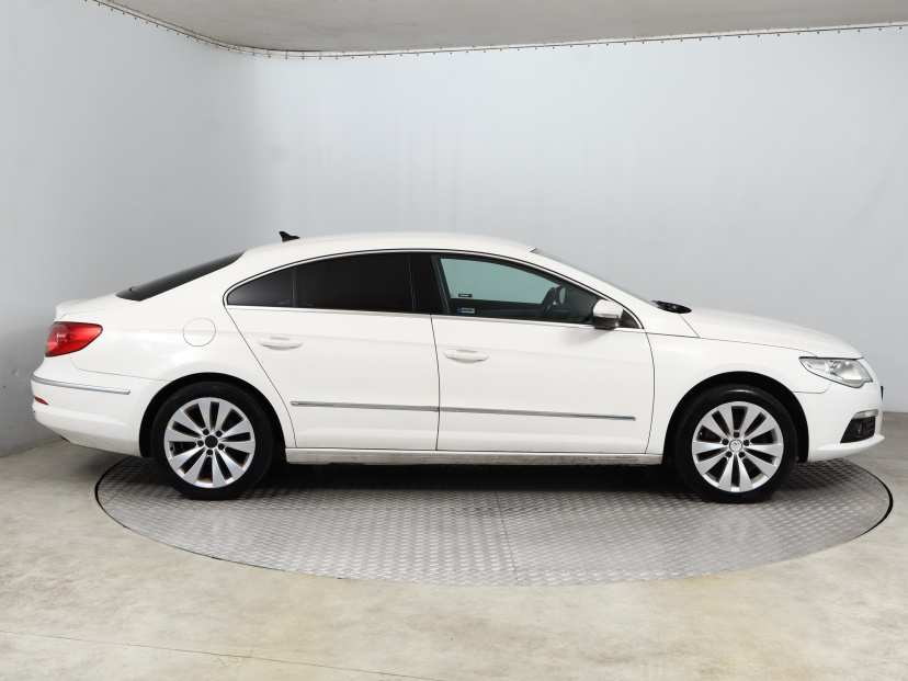 Volkswagen Passat CC, 2010