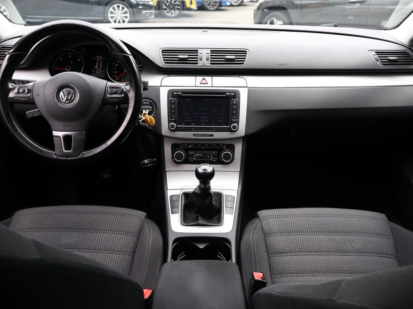 Volkswagen Passat CC, 2010