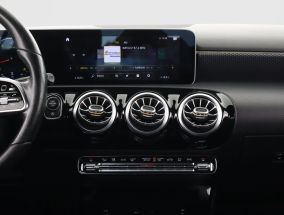 Mercedes-Benz A - 2018