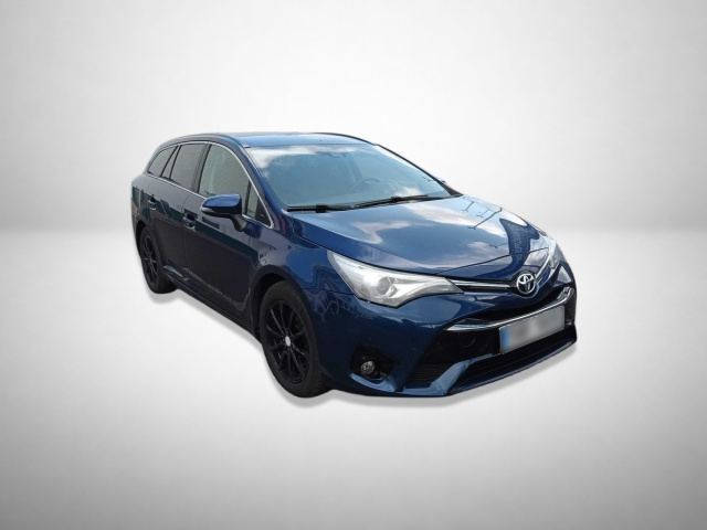 Toyota Avensis 2015