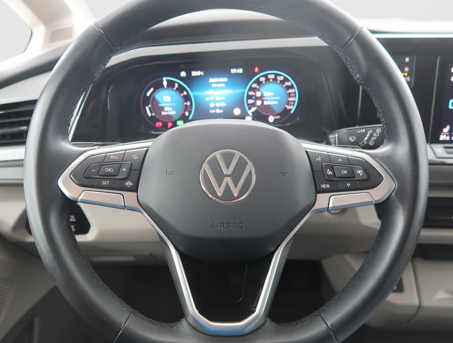 Volkswagen Multivan - 2023