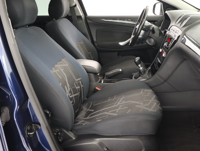 Ford Mondeo, 2011