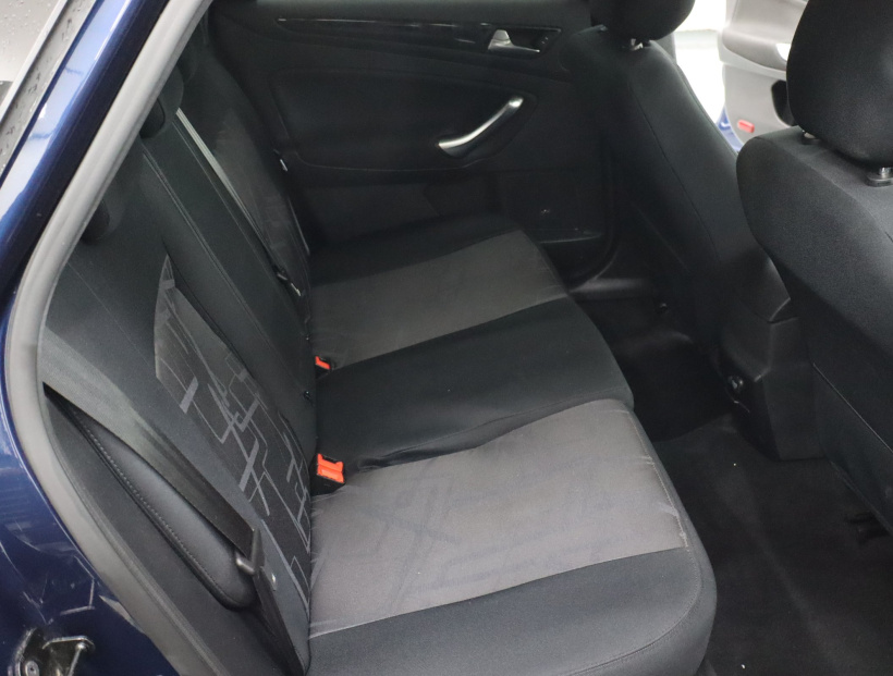 Ford Mondeo, 2011