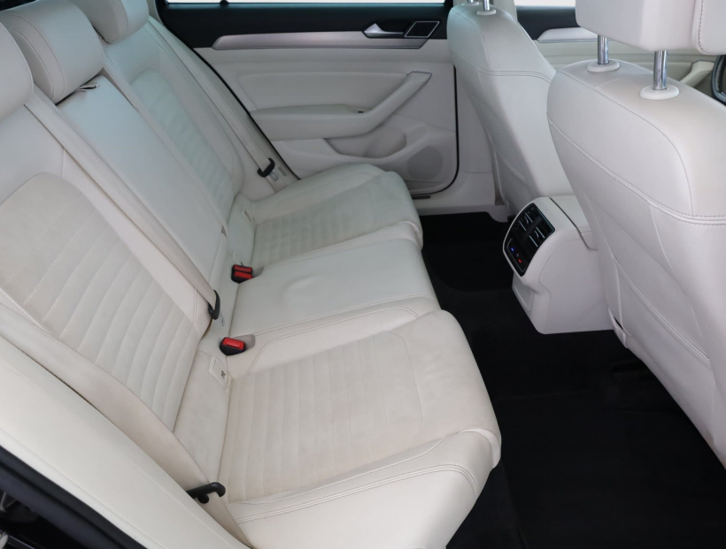 Volkswagen Passat, 2018