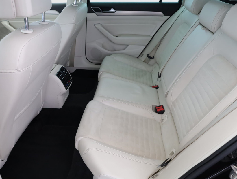 Volkswagen Passat, 2018