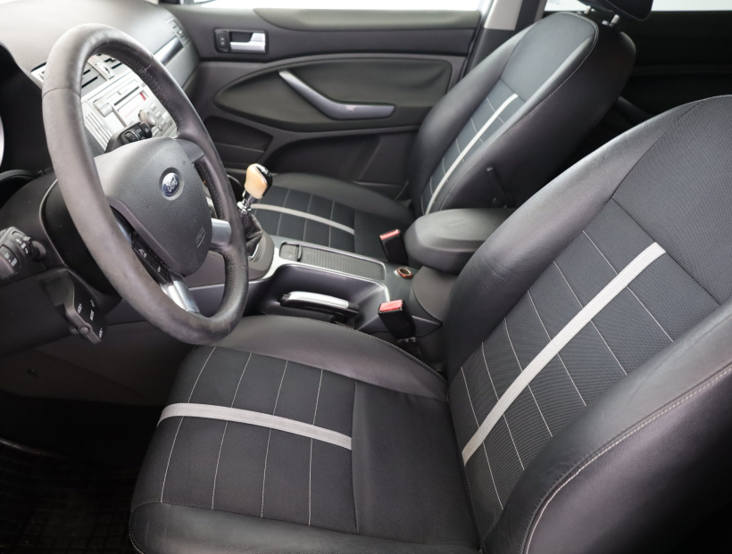 Ford Kuga, 2011
