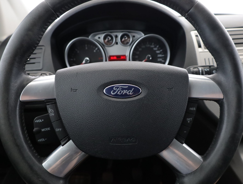 Ford Kuga, 2011