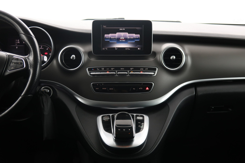 Mercedes-Benz V, 2015