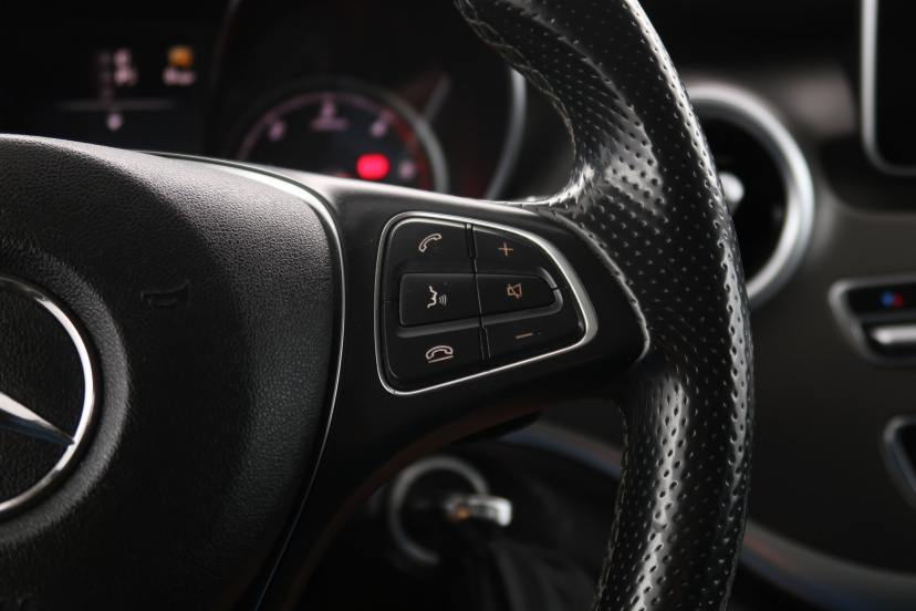 Mercedes-Benz V, 2015