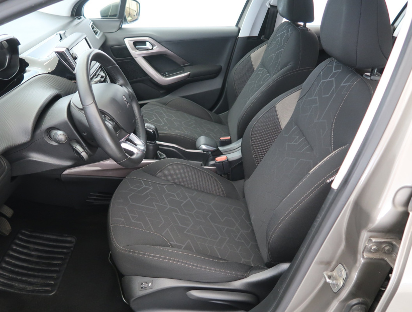 Peugeot 2008, 2016