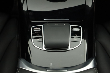 Mercedes-Benz EQC - 2020