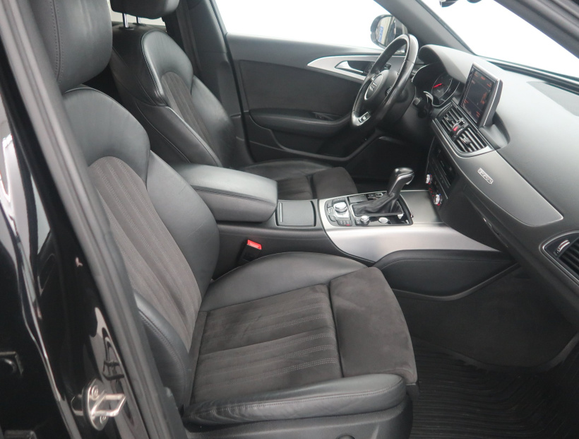 Audi A6 Allroad, 2015