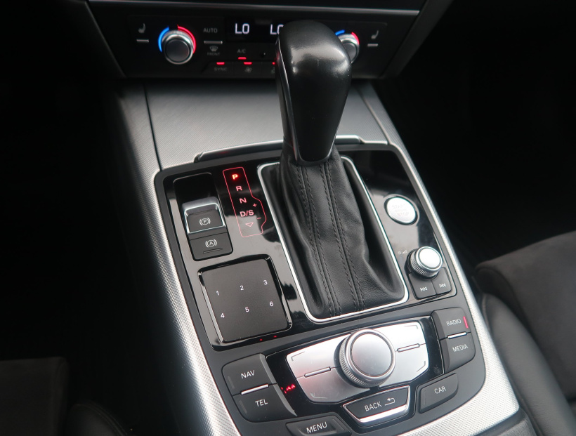 Audi A6 Allroad, 2015