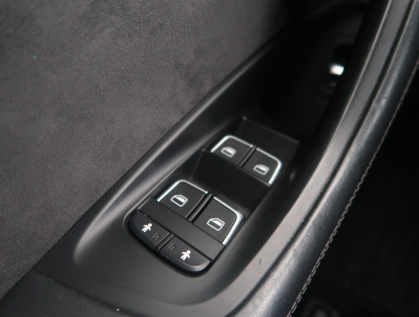 Audi A6 Allroad, 2015