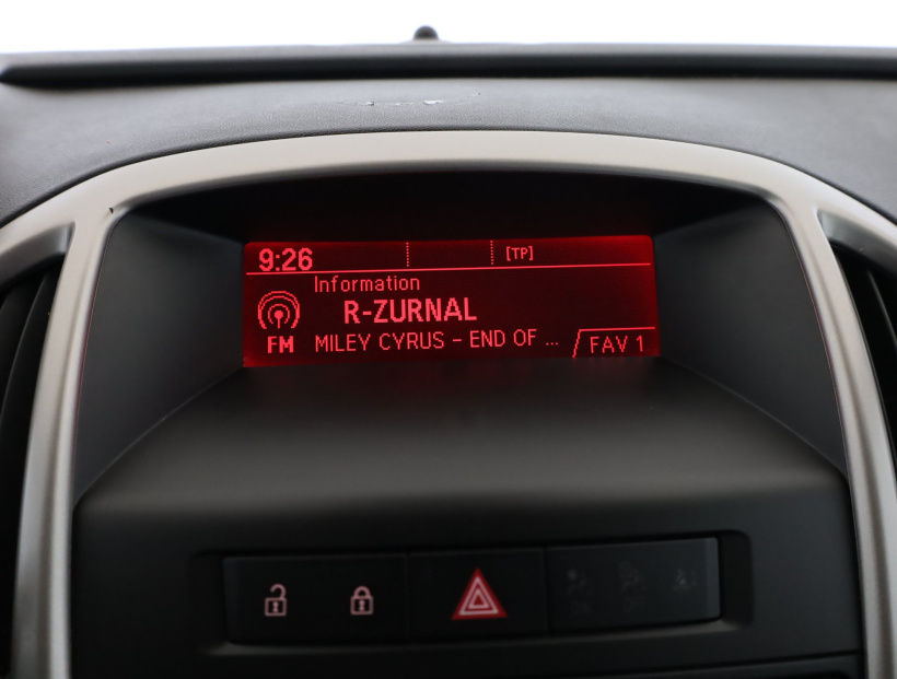 Opel Astra, 2011