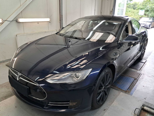 Tesla Model S 2014
