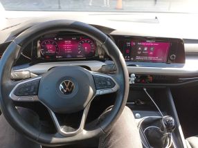 Volkswagen Golf - 2021