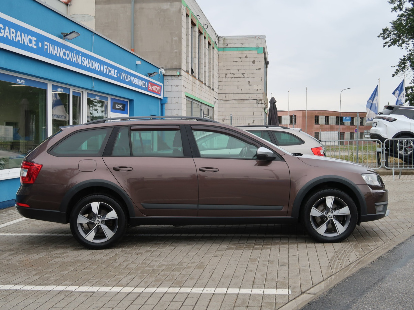 Škoda Octavia Scout, 2014