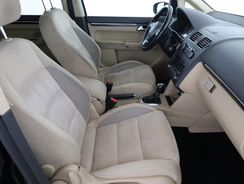 Volkswagen Touran, 2011