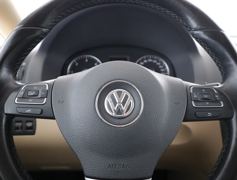 Volkswagen Touran, 2011