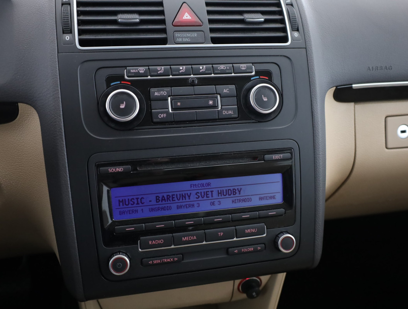 Volkswagen Touran, 2011