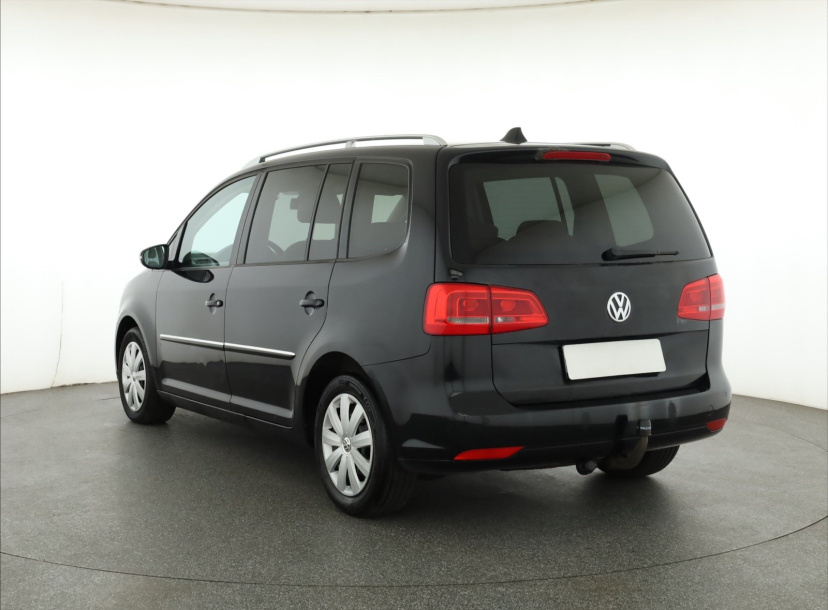 Volkswagen Touran, 2011