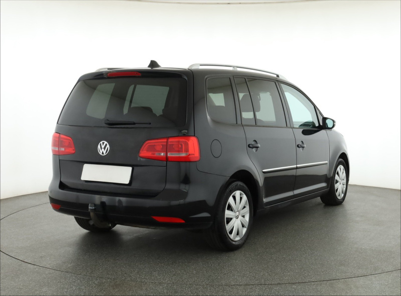 Volkswagen Touran, 2011