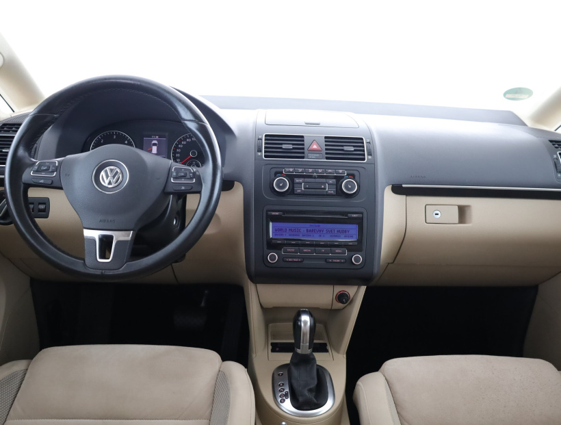 Volkswagen Touran, 2011