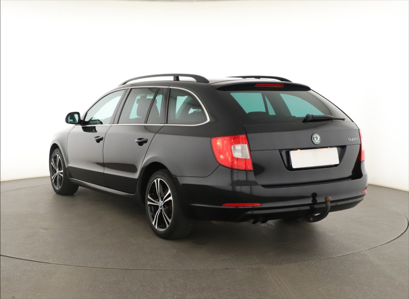 Škoda Superb, 2012