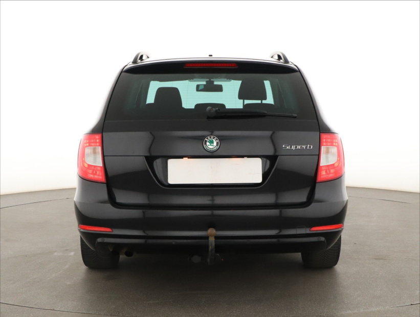Škoda Superb, 2012
