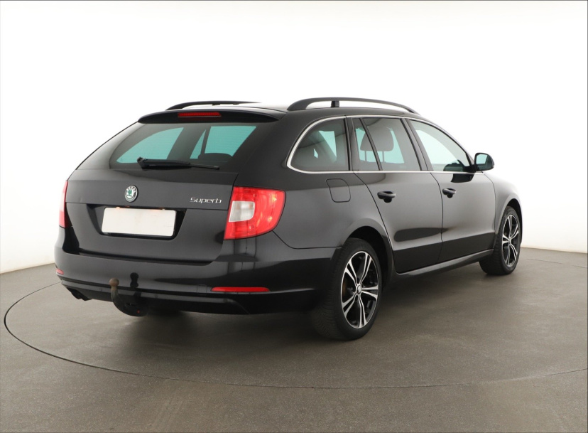 Škoda Superb, 2012