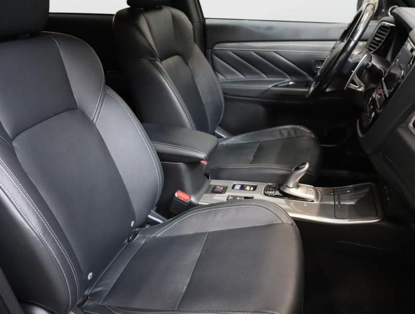 Mitsubishi Outlander, 2019