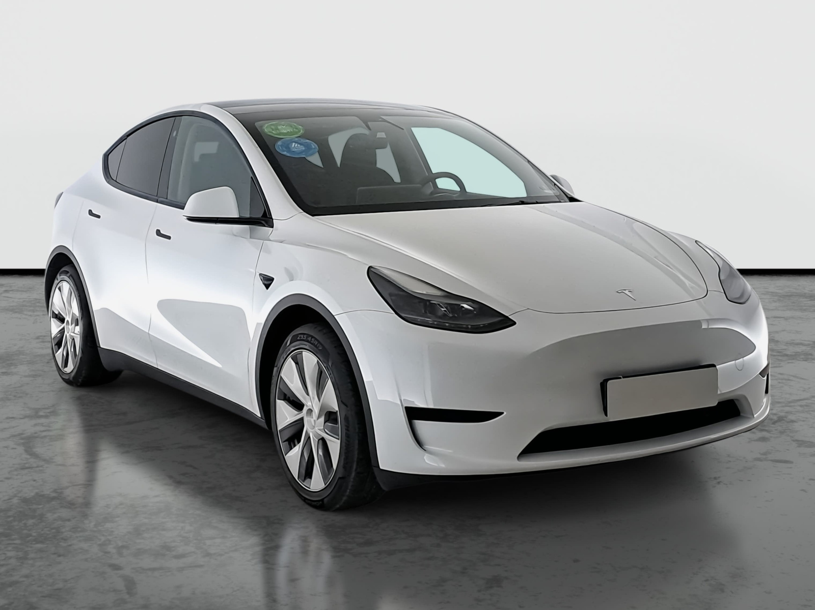 Tesla Model Y Standard Range – fotografie 1