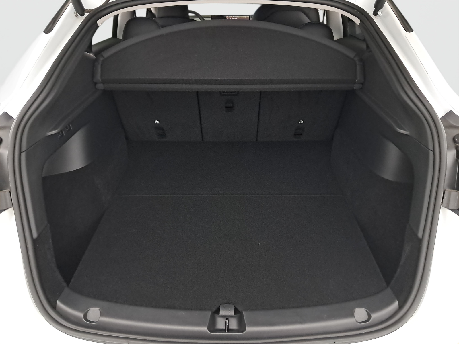 Tesla Model Y Standard Range – fotografie 20