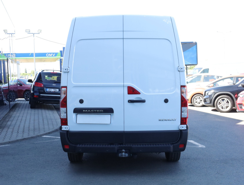 Renault Master, 2024