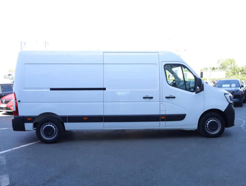 Renault Master, 2024