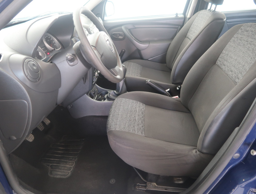 Dacia Duster, 2011