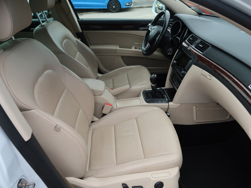 Škoda Superb, 2015