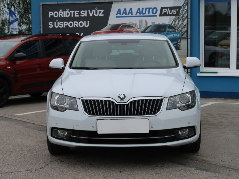 Škoda Superb, 2015