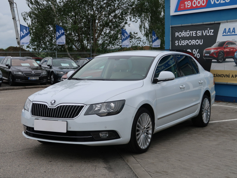 Škoda Superb, 2015
