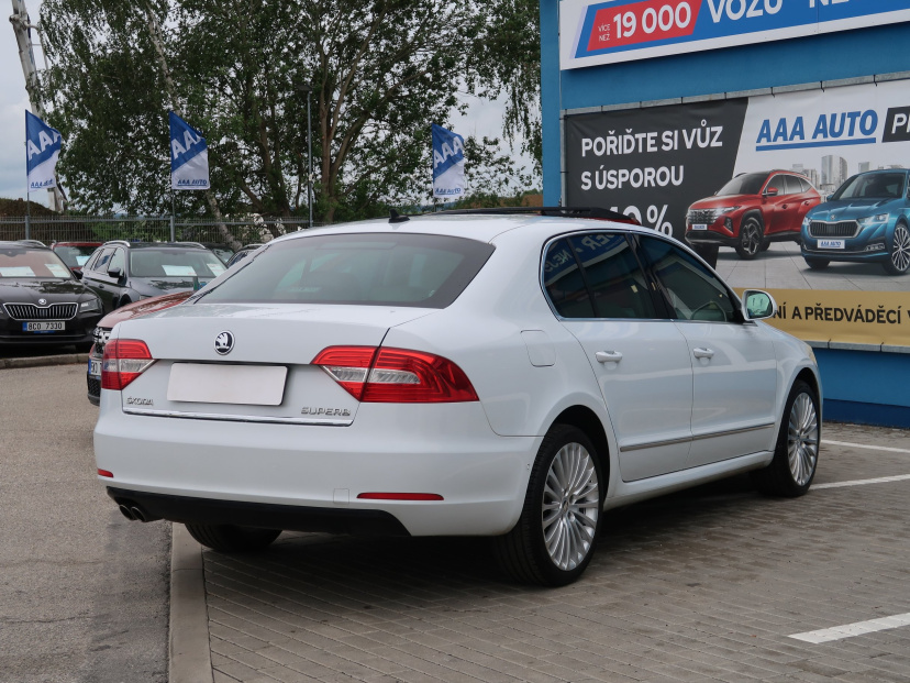 Škoda Superb, 2015