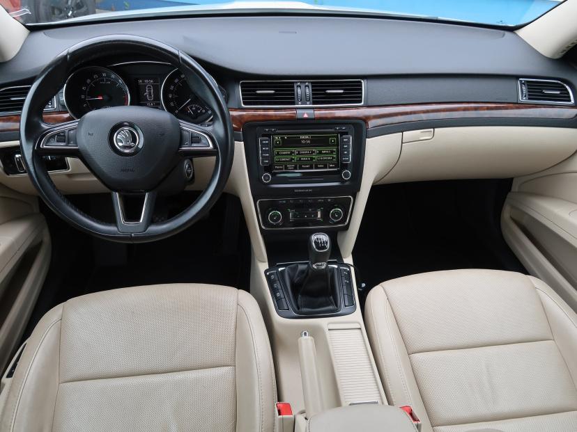 Škoda Superb, 2015