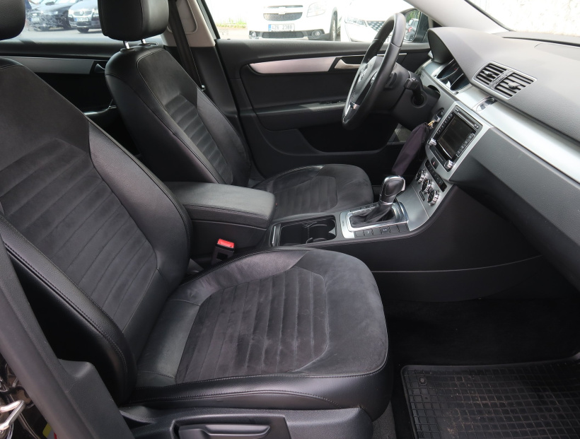 Volkswagen Passat, 2012