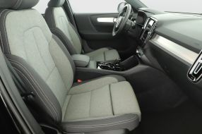 Volvo XC40 - 2026