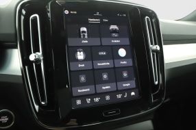 Volvo XC40 - 2026