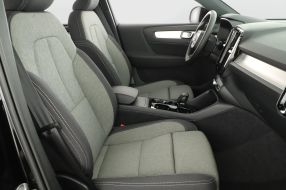 Volvo XC40 - 2026