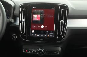 Volvo XC40 - 2026