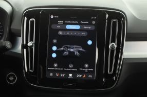 Volvo XC40 - 2026