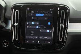 Volvo XC40 - 2026