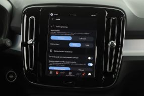 Volvo XC40 - 2026